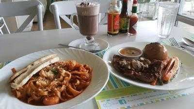 A La Creme Cakeshop & Cafe Angeles City .